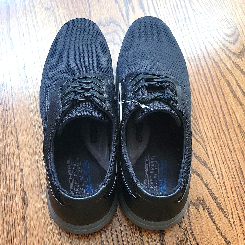 Sketches sneakers brand new with tags